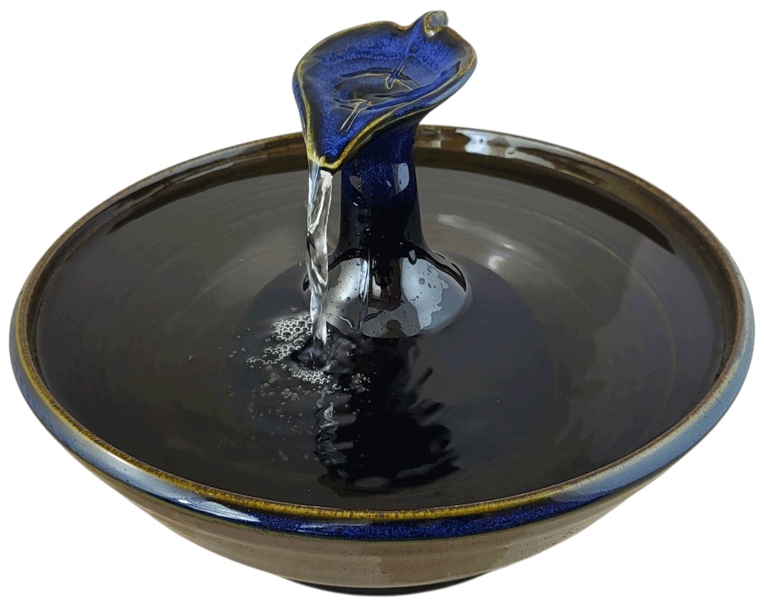 Blue Leaf Original Style Cat Drinking Fountain (9 Cup)