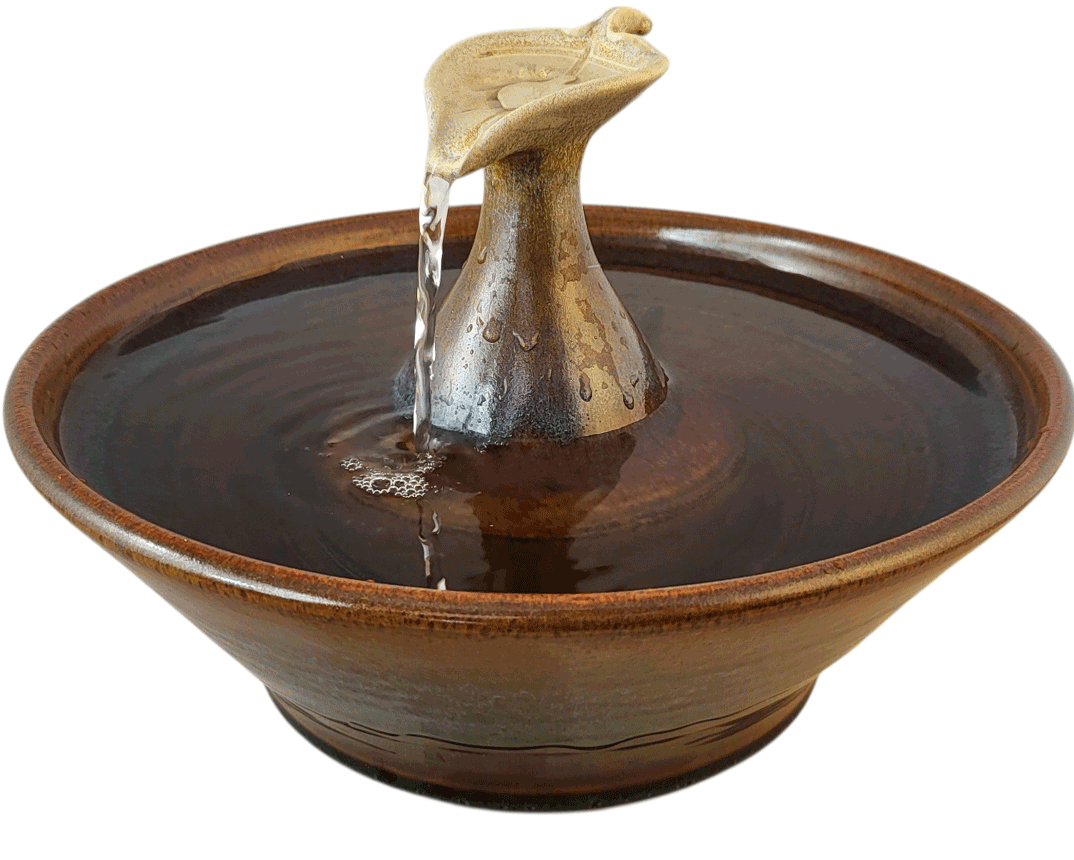 Antique Hunter Leaf Original Style Cat Drinking Fountain (9 Cup)