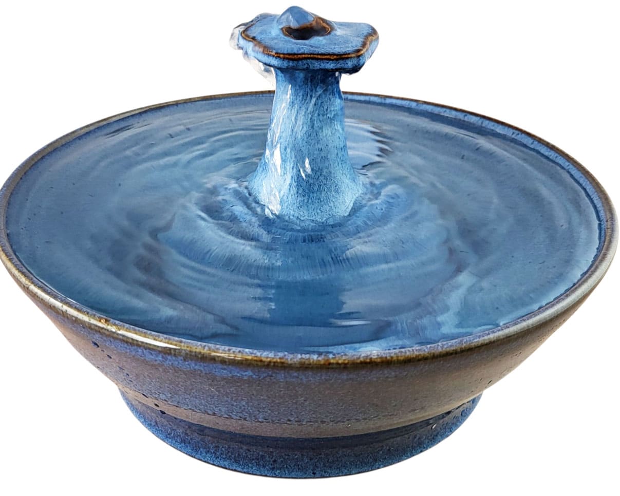 DaisyTable II Original Style  Cat Drinking Fountain  (9 Cup)